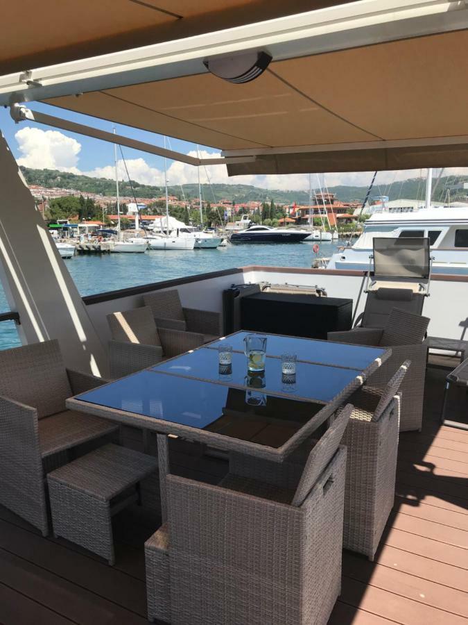 Vila Floating House Blue Moon Portorož Exteriér fotografie