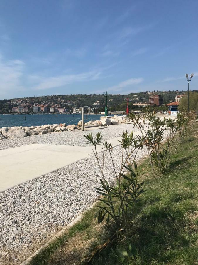 Vila Floating House Blue Moon Portorož Exteriér fotografie